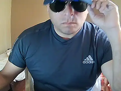 chicoguapo8 online show from 02-11-25, 09:35