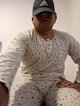 chicoguapo8 online show from 10-09-25, 09:51