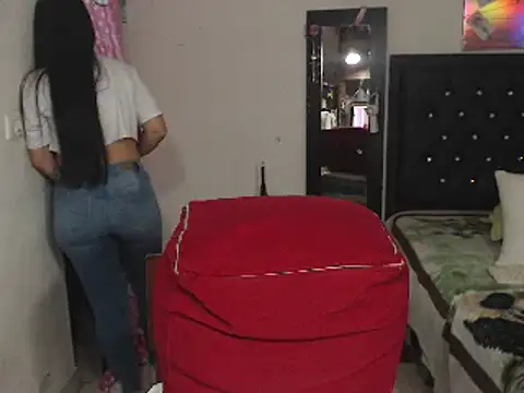 Estefani 32 online show from 01-27-25, 01:59