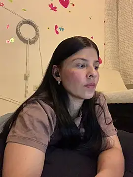 Estefani 32 online show from 04-10-26, 03:34