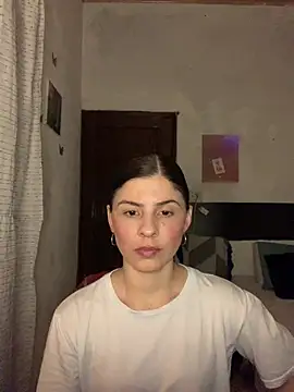 Estefani 32 online show from 07-17-26, 03:02