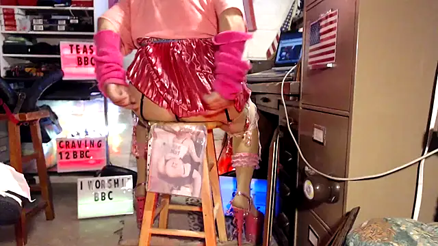 Snapshot of tgirljillforbbc chatting on 12-15-24, 09:53 tgirljillforbbc online show from 12-15-24, 09:53