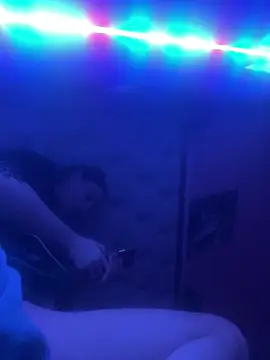 Flossy Vettie online show from 10-20-25, 04:18