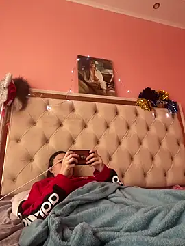 Flossy Vettie online show from 12-19-25, 07:15