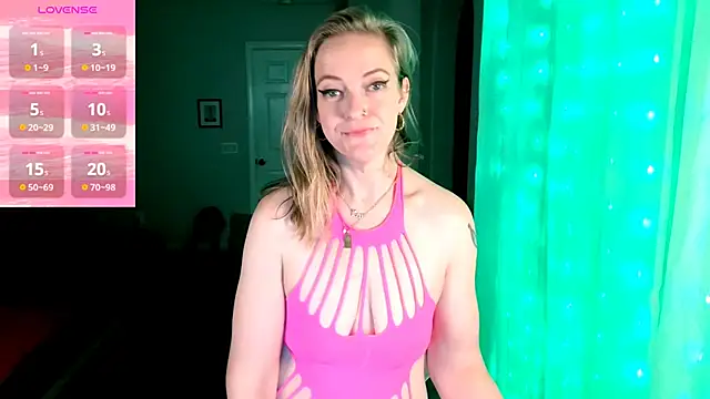 britteebee online show from 10-18-25, 09:43