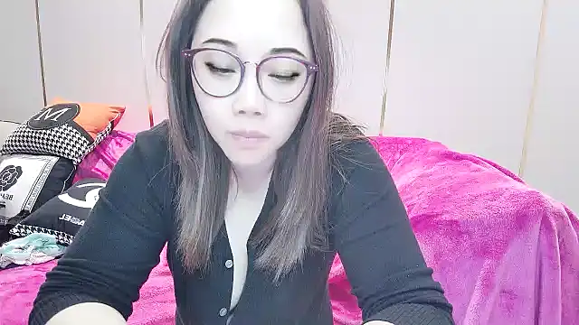 Snapshot of Giuliam chatting on 02-07-25, 03:55 Giuliam online show from 02-07-25, 03:55