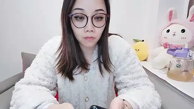 Snapshot of Giuliam chatting on 02-18-25, 12:28 Giuliam online show from 02-18-25, 12:28