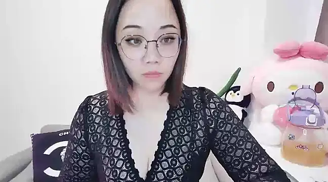 Snapshot of Giuliam chatting on 03-13-25, 01:18 Giuliam online show from 03-13-25, 01:18