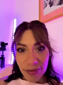 Snapshot of SamyJones9 chatting on 12-14-25, 06:52 SamyJones9 online show from 12-14-25, 06:52