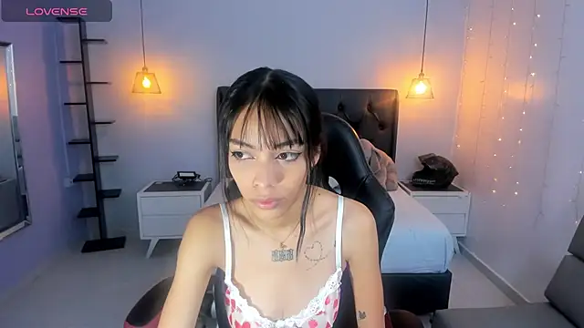 Snapshot of AMELIELEONE chatting on 01-17-25, 11:49 AMELIELEONE online show from 01-17-25, 11:49