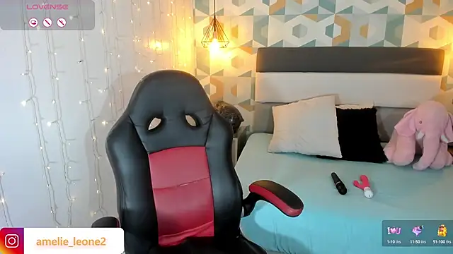 Snapshot of AMELIELEONE chatting on 02-03-25, 02:25 AMELIELEONE online show from 02-03-25, 02:25