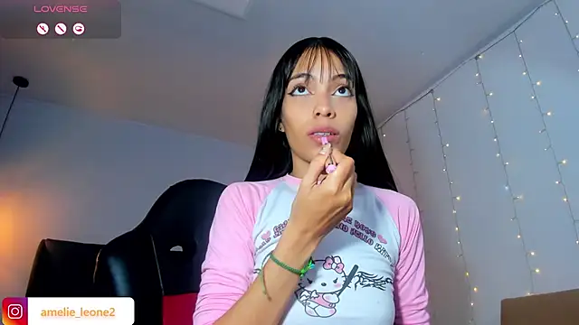 Snapshot of AMELIELEONE chatting on 02-12-25, 12:22 AMELIELEONE online show from 02-12-25, 12:22