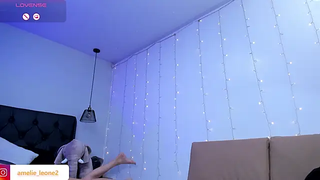 Snapshot of AMELIELEONE chatting on 02-27-25, 12:34 AMELIELEONE online show from 02-27-25, 12:34