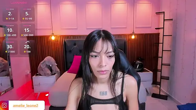 Snapshot of AMELIELEONE chatting on 11-12-25, 12:27 AMELIELEONE online show from 11-12-25, 12:27