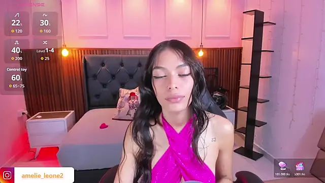 Snapshot of AMELIELEONE chatting on 11-19-25, 12:27 AMELIELEONE online show from 11-19-25, 12:27