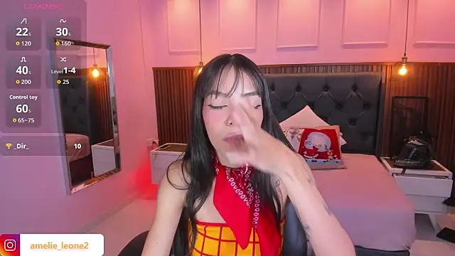 Snapshot of AMELIELEONE chatting on 11-26-25, 12:28 AMELIELEONE online show from 11-26-25, 12:28