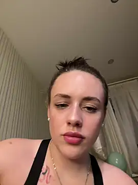 Snapshot of Lisaaan chatting on 01-09-25, 03:12 Lisaaan online show from 01-09-25, 03:12