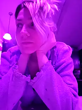 Snapshot of ScarletCallings420 chatting on 02-06-25, 01:54 ScarletCallings420 online show from 02-06-25, 01:54