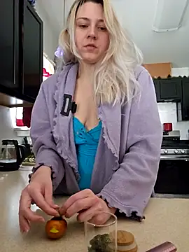 Snapshot of ScarletCallings420 chatting on 03-09-25, 07:26 ScarletCallings420 online show from 03-09-25, 07:26