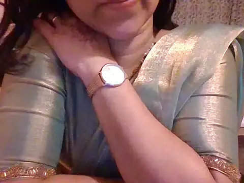 Snapshot of Pinky_4 chatting on 11-17-25, 11:54 Pinky 4 online show from 11-17-25, 11:54