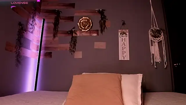 solangell online show from 10-31-25, 06:47