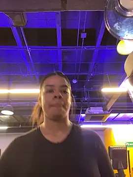 trianawhite online show from 12-18-24, 04:17