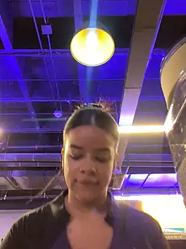 trianawhite online show from 12-19-24, 08:34