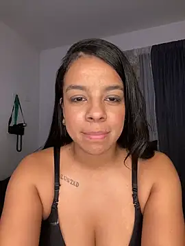 trianawhite online show from 11-27-25, 02:13