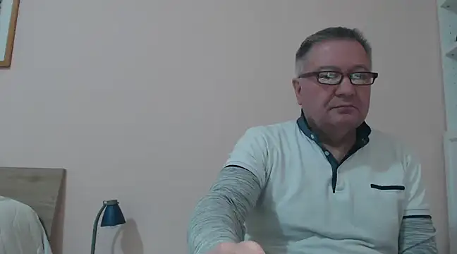 Snapshot of YOU6me chatting on 01-14-25, 03:57 YOU6me online show from 01-14-25, 03:57