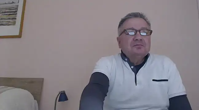 Snapshot of YOU6me chatting on 01-17-25, 03:22 YOU6me online show from 01-17-25, 03:22