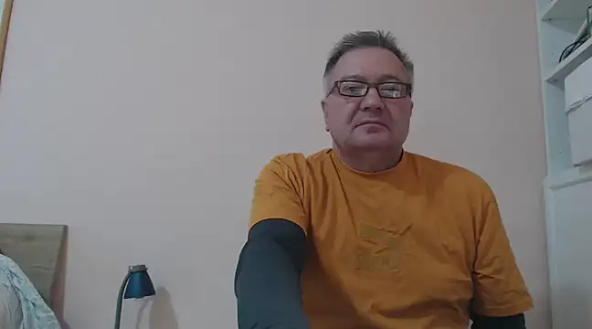 Snapshot of YOU6me chatting on 01-19-25, 02:49 YOU6me online show from 01-19-25, 02:49