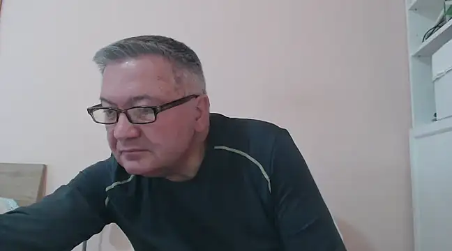 Snapshot of YOU6me chatting on 01-21-25, 09:57 YOU6me online show from 01-21-25, 09:57