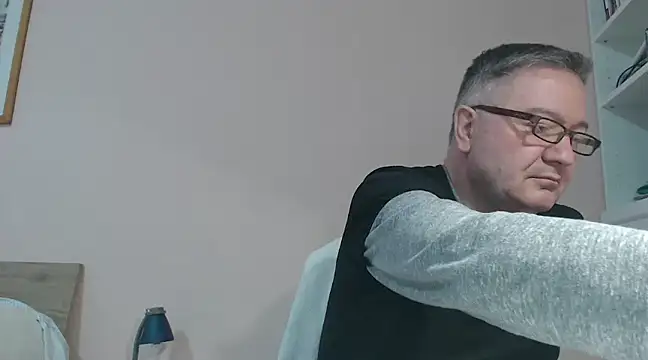 Snapshot of YOU6me chatting on 01-26-25, 02:41 YOU6me online show from 01-26-25, 02:41