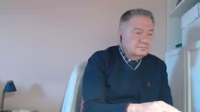 Snapshot of YOU6me chatting on 01-28-25, 02:31 YOU6me online show from 01-28-25, 02:31