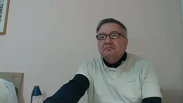 Snapshot of YOU6me chatting on 01-29-25, 04:19 YOU6me online show from 01-29-25, 04:19