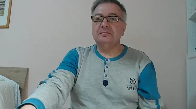 Snapshot of YOU6me chatting on 01-31-25, 05:53 YOU6me online show from 01-31-25, 05:53