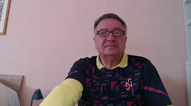 Snapshot of YOU6me chatting on 02-04-25, 09:38 YOU6me online show from 02-04-25, 09:38