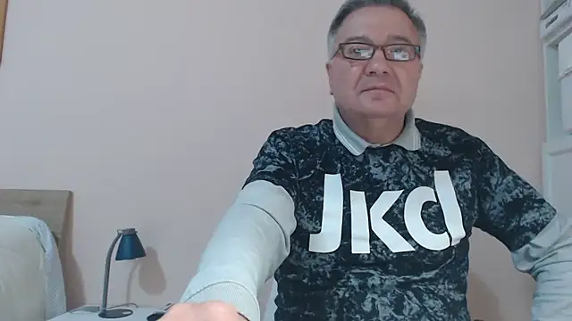 Snapshot of YOU6me chatting on 02-08-25, 03:31 YOU6me online show from 02-08-25, 03:31