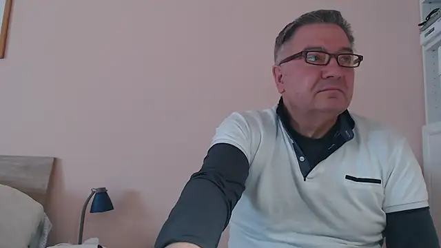 Snapshot of YOU6me chatting on 02-16-25, 08:21 YOU6me online show from 02-16-25, 08:21