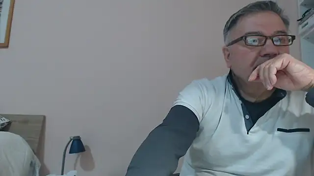 Snapshot of YOU6me chatting on 02-16-25, 06:10 YOU6me online show from 02-16-25, 06:10