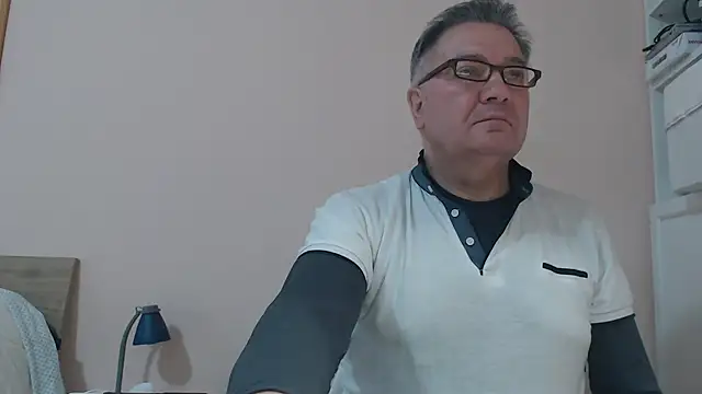 Snapshot of YOU6me chatting on 02-19-25, 10:23 YOU6me online show from 02-19-25, 10:23