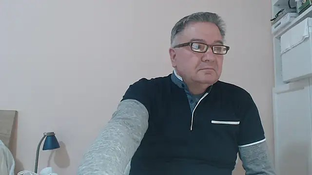 Snapshot of YOU6me chatting on 02-20-25, 10:37 YOU6me online show from 02-20-25, 10:37