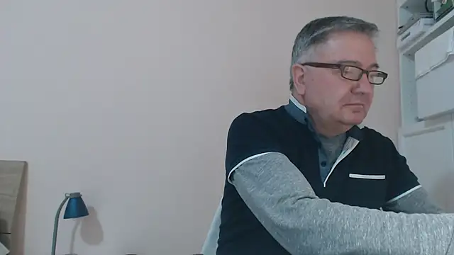 Snapshot of YOU6me chatting on 02-21-25, 05:31 YOU6me online show from 02-21-25, 05:31