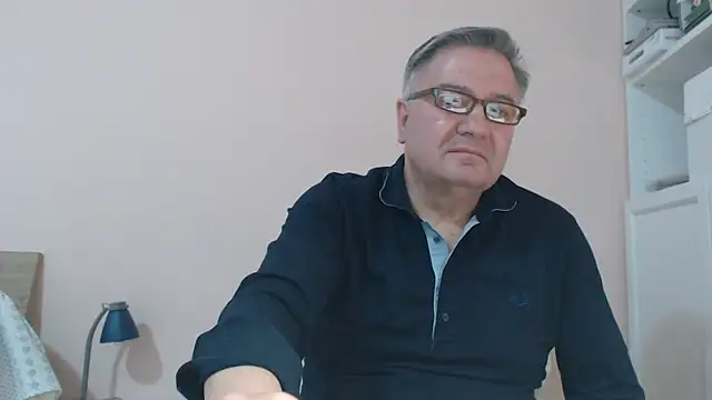 Snapshot of YOU6me chatting on 02-22-25, 04:09 YOU6me online show from 02-22-25, 04:09