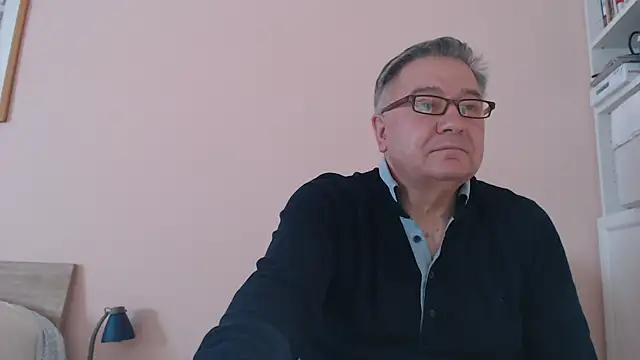 Snapshot of YOU6me chatting on 02-23-25, 11:11 YOU6me online show from 02-23-25, 11:11