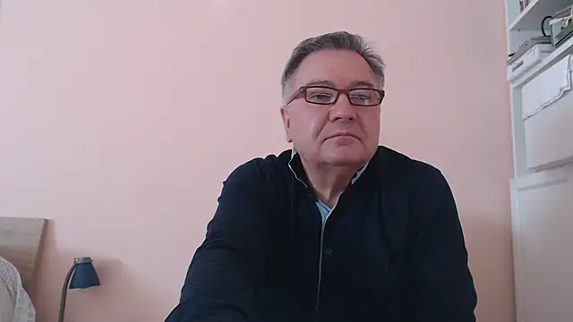 Snapshot of YOU6me chatting on 02-24-25, 10:15 YOU6me online show from 02-24-25, 10:15