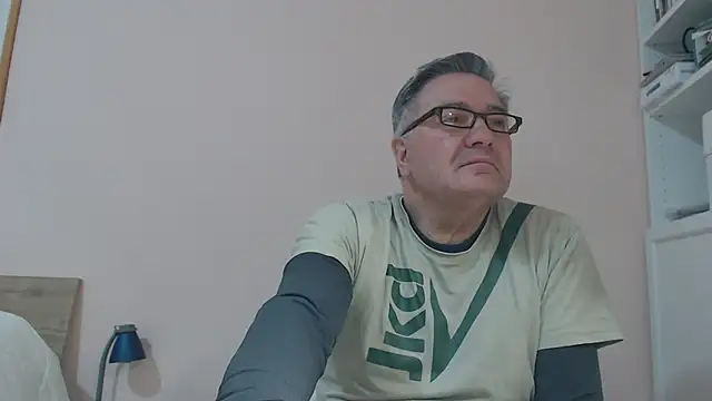 Snapshot of YOU6me chatting on 02-26-25, 04:03 YOU6me online show from 02-26-25, 04:03