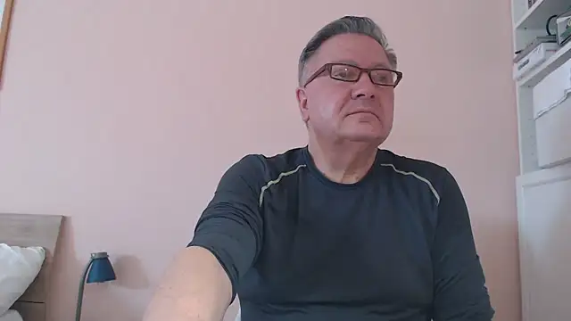 Snapshot of YOU6me chatting on 03-01-25, 09:51 YOU6me online show from 03-01-25, 09:51