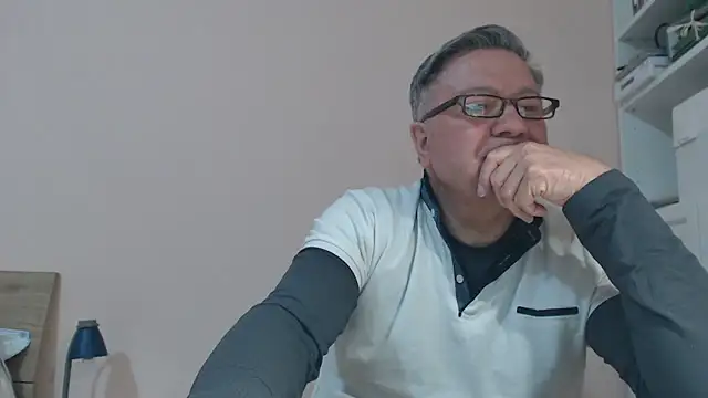 Snapshot of YOU6me chatting on 03-01-25, 06:54 YOU6me online show from 03-01-25, 06:54