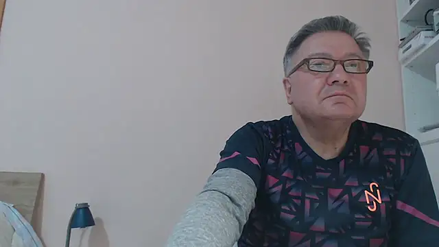 Snapshot of YOU6me chatting on 03-05-25, 04:35 YOU6me online show from 03-05-25, 04:35